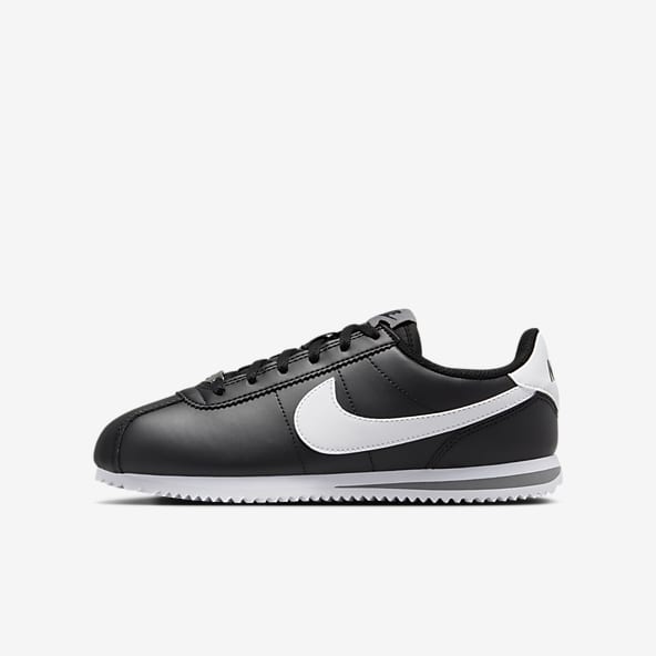 Nike Cortez Trainers. Nike IE